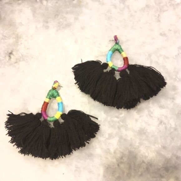 NWT Mochi Hallu Statement Tassel Woven Black Boho Fringe Crochet Big Earrings - Picture 1 of 8